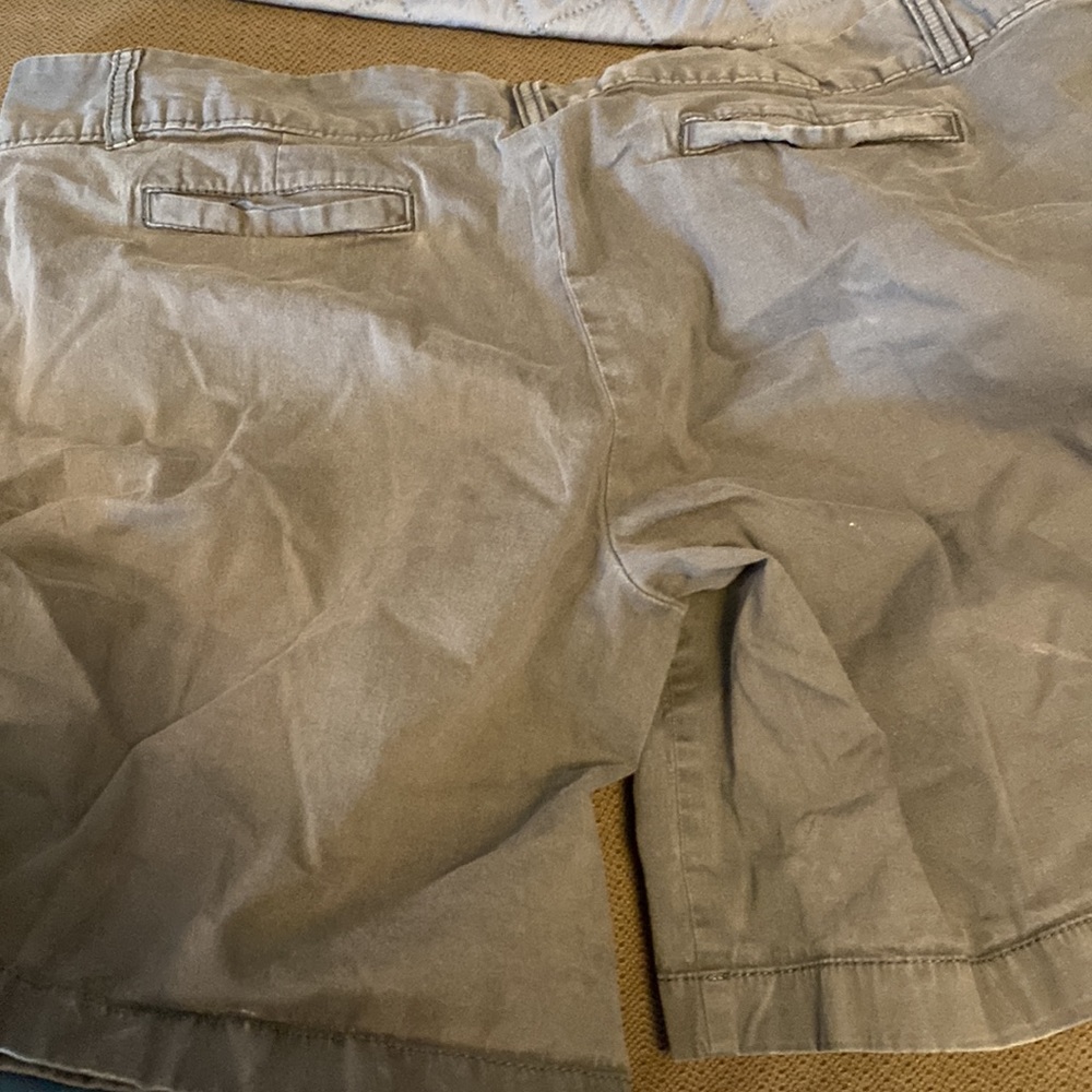 Basic gray short - Picture 5 of 5